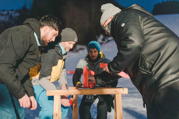 Olympiade bronzés font du ski domino ski